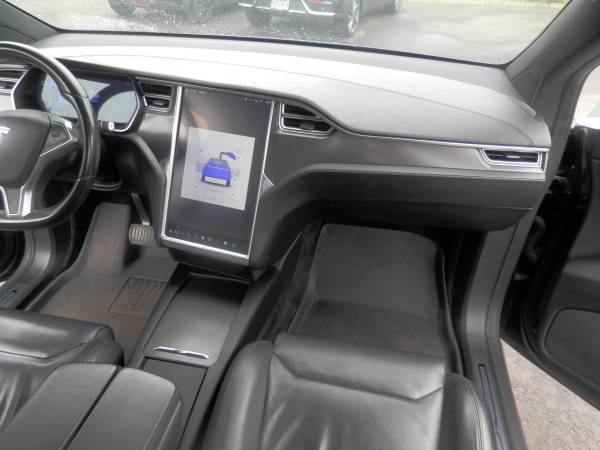 Tesla, Import USA — Foto 11 z 12