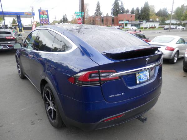 Tesla, Import USA — Foto 3 z 12