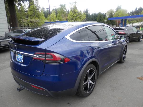 Tesla, Import USA — Foto 6 z 12