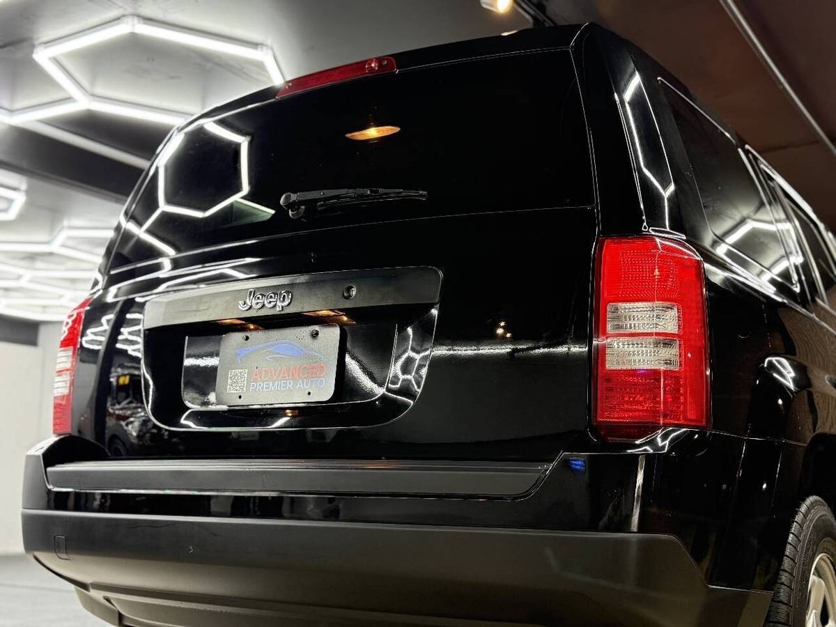 2016 Jeep, Import USA — Foto 10 z 12