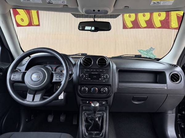2016 Jeep, Import USA — Foto 7 z 12