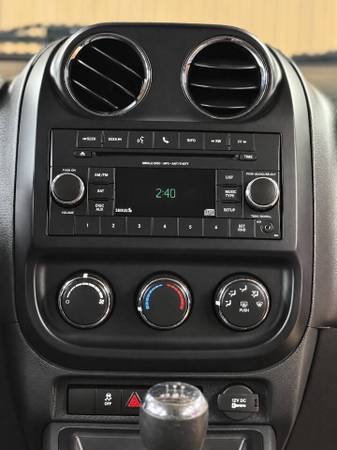 2016 Jeep, Import USA — Foto 8 z 12