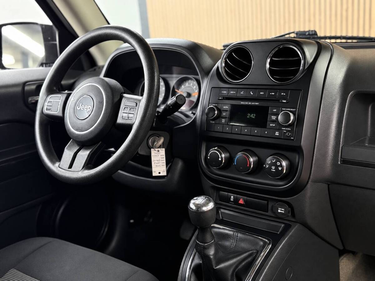 2016 Jeep, Import USA — Foto 9 z 12