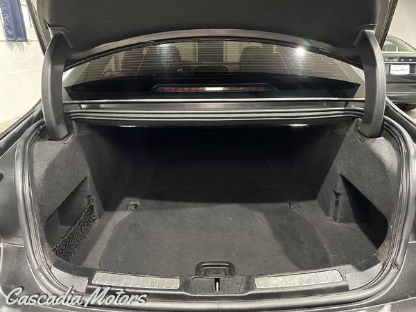 2017 Lincoln, Import USA — Foto 10 z 12