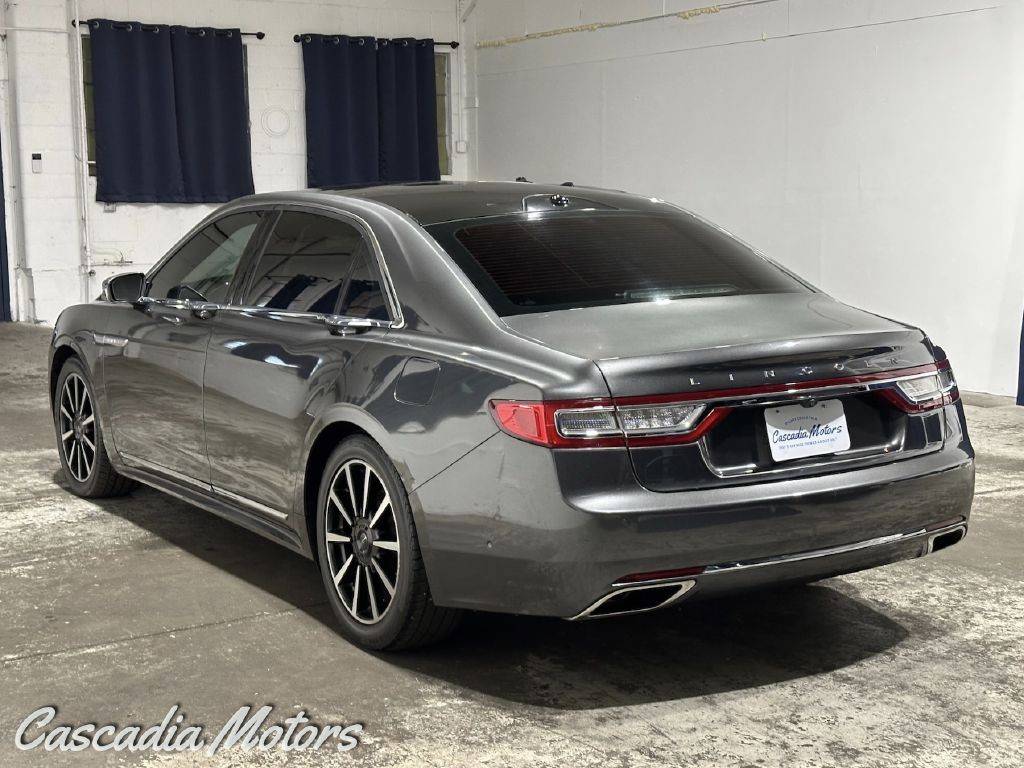 2017 Lincoln, Import USA — Foto 5 z 12
