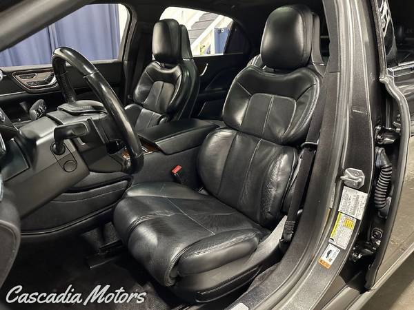 2017 Lincoln, Import USA — Foto 8 z 12