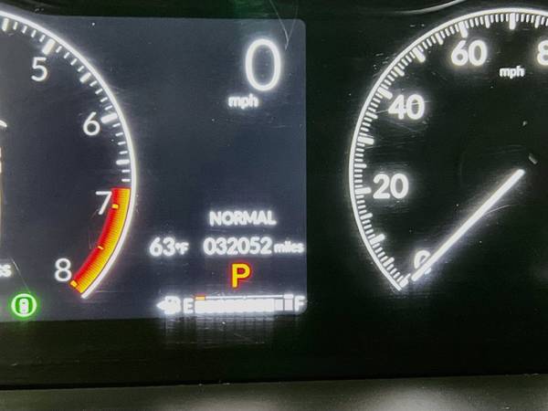2025 Honda, Import USA — Foto 11 z 12