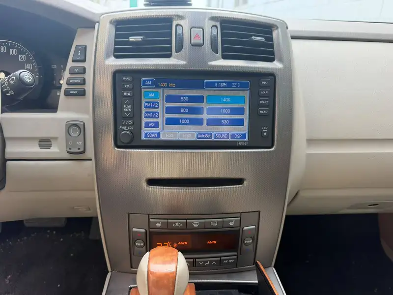 2005 Cadillac XLR, silber, 37.354 km, Import Kanada — Foto 10 z 12