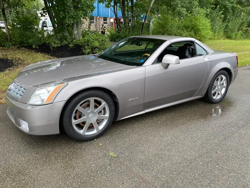 2004 Cadillac XLR, gold, 96.304 km, Import Kanada — Foto 1