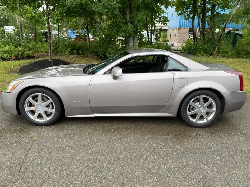 2004 Cadillac XLR, gold, 96.304 km, Import Kanada — Foto 4 z 12