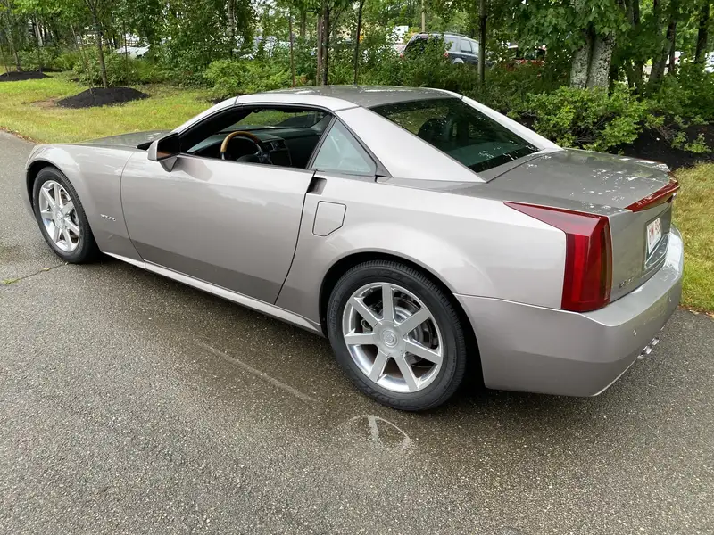2004 Cadillac XLR, gold, 96.304 km, Import Kanada — Foto 5 z 12