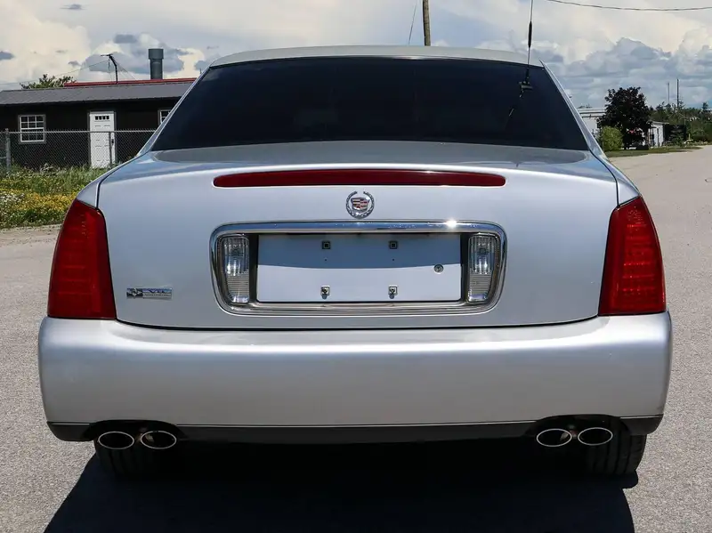2004 Cadillac Deville Limousine, silber, 45.000 km, Import Kanada — Foto 6 z 12