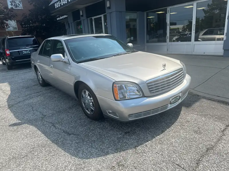 2005 Cadillac Deville 4dr Sdn, gold, 94.922 km, Import Kanada — Foto 2 z 12