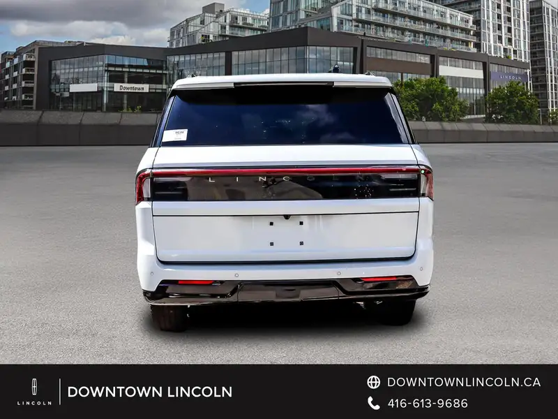 2027 Lincoln Navigator L, 90 km, Import Kanada — Foto 3 z 12