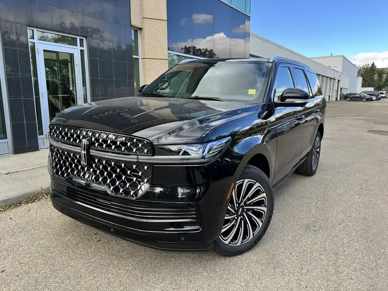 2027 Lincoln Navigator Black Label, schwarz, 6 km, Import Kanada — Foto 2 z 12