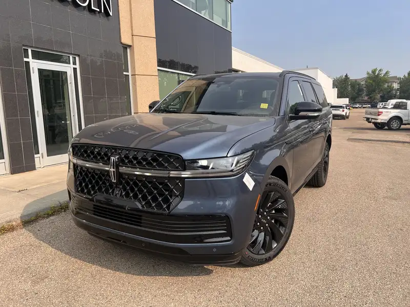 2027 Lincoln Navigator Reserve, blau, 10 km, Import Kanada — Foto 2 z 12