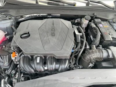 2025 Kia K5 EX, grau, 11.400 km, Import VAE — Foto 12 z 12