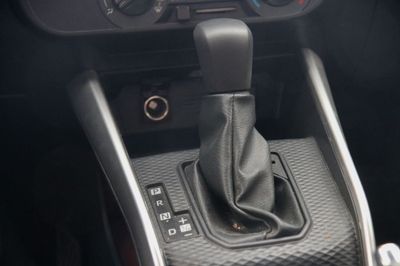 2023 Toyota Raize, schwarz, 0 km, Import VAE — Foto 13 z 17