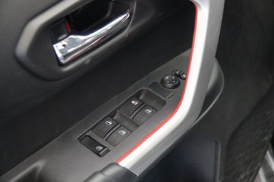 2023 Toyota Raize, schwarz, 0 km, Import VAE — Foto 5 z 17