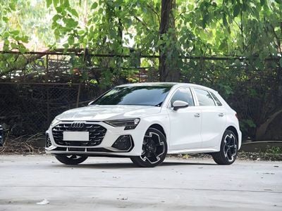 2026 Audi A3, schwarz, 0 km, Import VAE — Foto 5 z 16