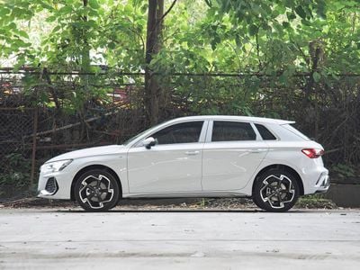 2026 Audi A3, schwarz, 0 km, Import VAE — Foto 8 z 16