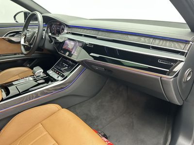 2026 Audi A8 55 TFSI, schwarz, 0 km, Import VAE — Foto 8 z 14