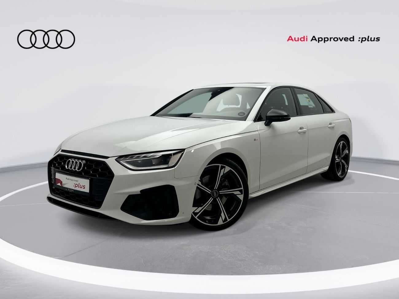 2024 Audi A4 35 TFSI PROGRESS BLACK, weiß, 29.769 km, Import VAE — Foto 1