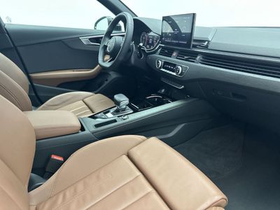 2024 Audi A4 35 TFSI PROGRESS BLACK, weiß, 29.769 km, Import VAE — Foto 9 z 15
