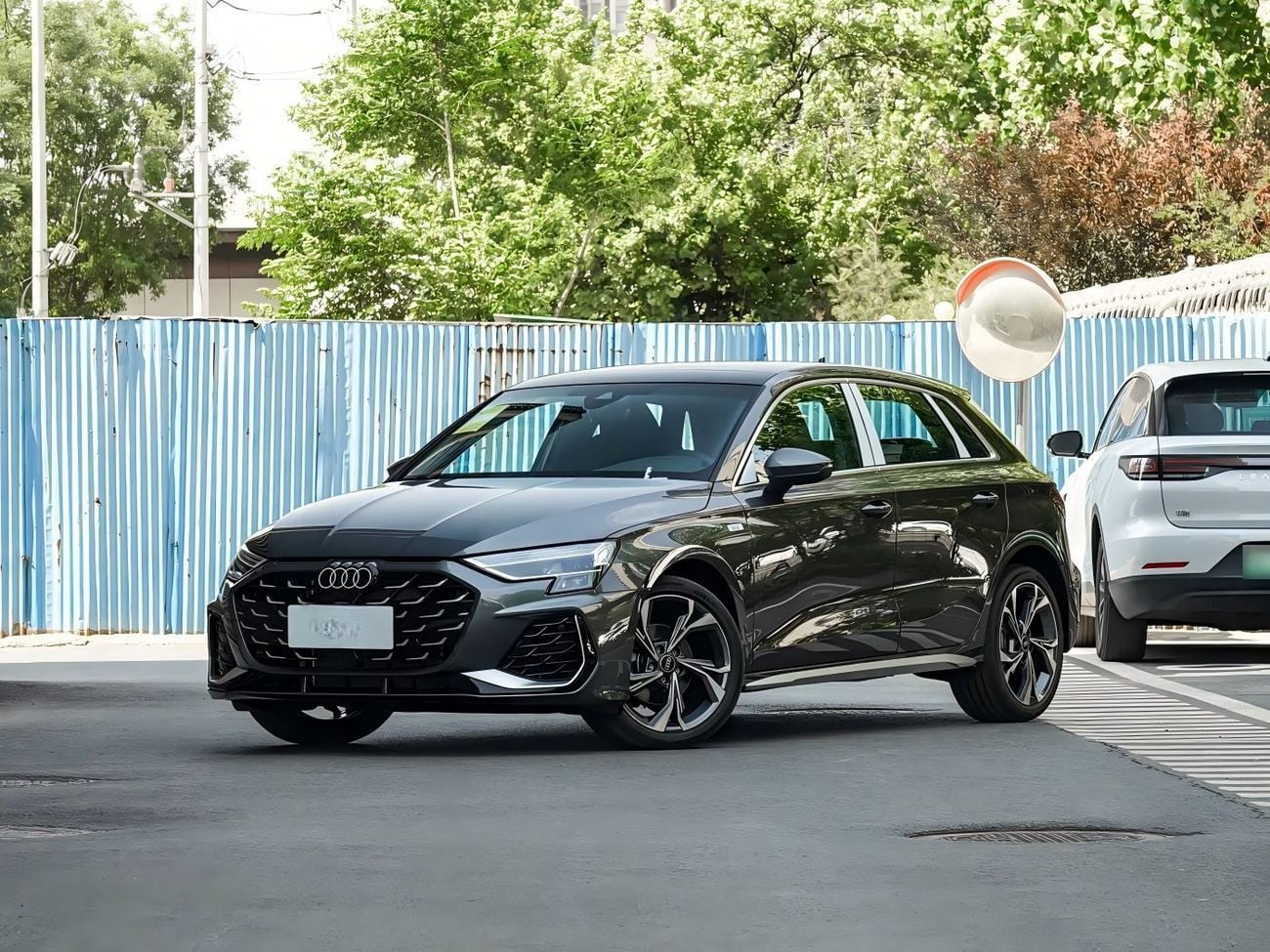2026 Audi A3, schwarz, 0 km, Import VAE — Foto 1