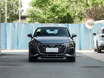 2026 Audi A3, schwarz, 0 km, Import VAE — Foto 2 z 12