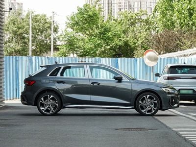 2026 Audi A3, schwarz, 0 km, Import VAE — Foto 5 z 12