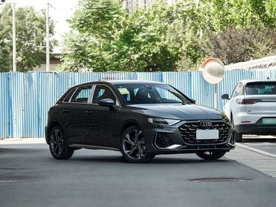 2026 Audi A3, schwarz, 0 km, Import VAE — Foto 6 z 12