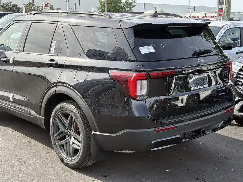 2027 Ford Explorer ST-Line, schwarz, 0 km, Import Kanada — Foto 11 z 12