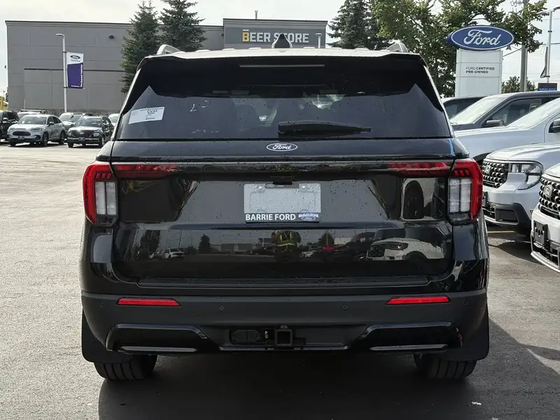 2027 Ford Explorer ST-Line, schwarz, 0 km, Import Kanada — Foto 5 z 12
