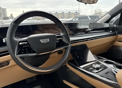 2026 Cadillac Escalade, schwarz, 0 km, Import VAE — Foto 2 z 9