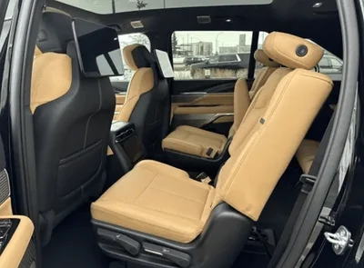 2026 Cadillac Escalade, schwarz, 0 km, Import VAE — Foto 8 z 9