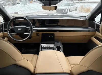 2026 Cadillac Escalade, schwarz, 0 km, Import VAE — Foto 9 z 9