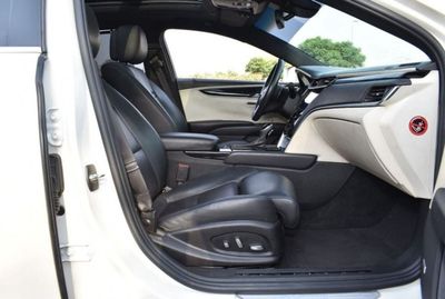 2013 Cadillac XTS PLATINUM, weiß, 184.000 km, Import VAE — Foto 11 z 16