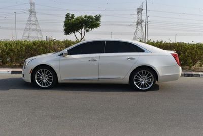 2013 Cadillac XTS PLATINUM, weiß, 184.000 km, Import VAE — Foto 7 z 16