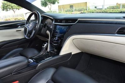 2013 Cadillac XTS PLATINUM, weiß, 184.000 km, Import VAE — Foto 8 z 16