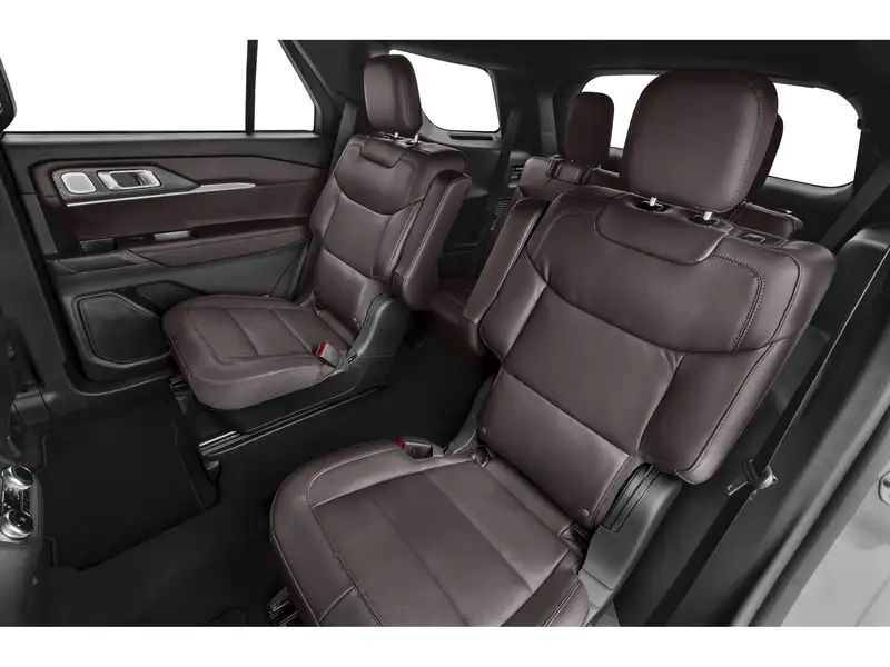 2027 Ford Explorer Platinum, schwarz, 0 km, Import Kanada — Foto 8 z 11