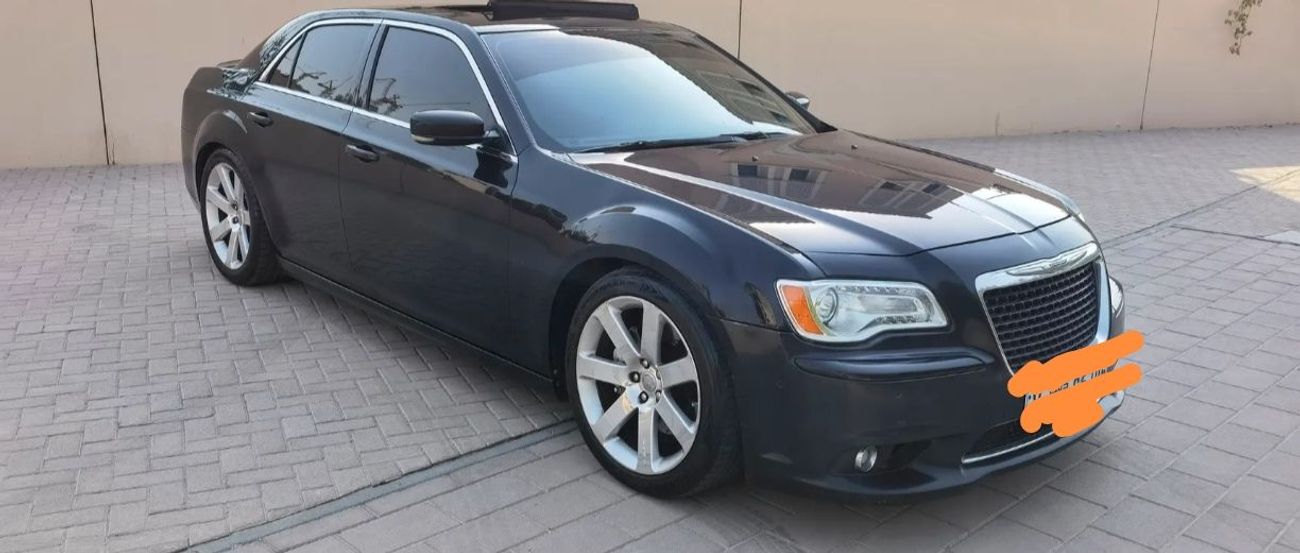 2014 Chrysler 300C SRT8 PLUS, schwarz, 199.000 km, Import VAE — Foto 1