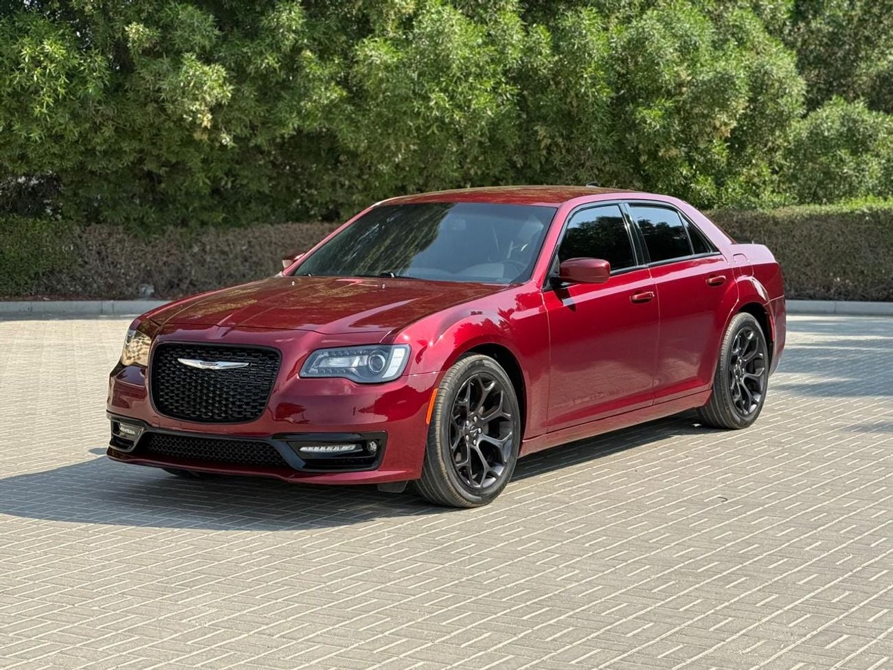 2019 Chrysler 300C PLUS, rot, 117.000 km, Import VAE — Foto 1