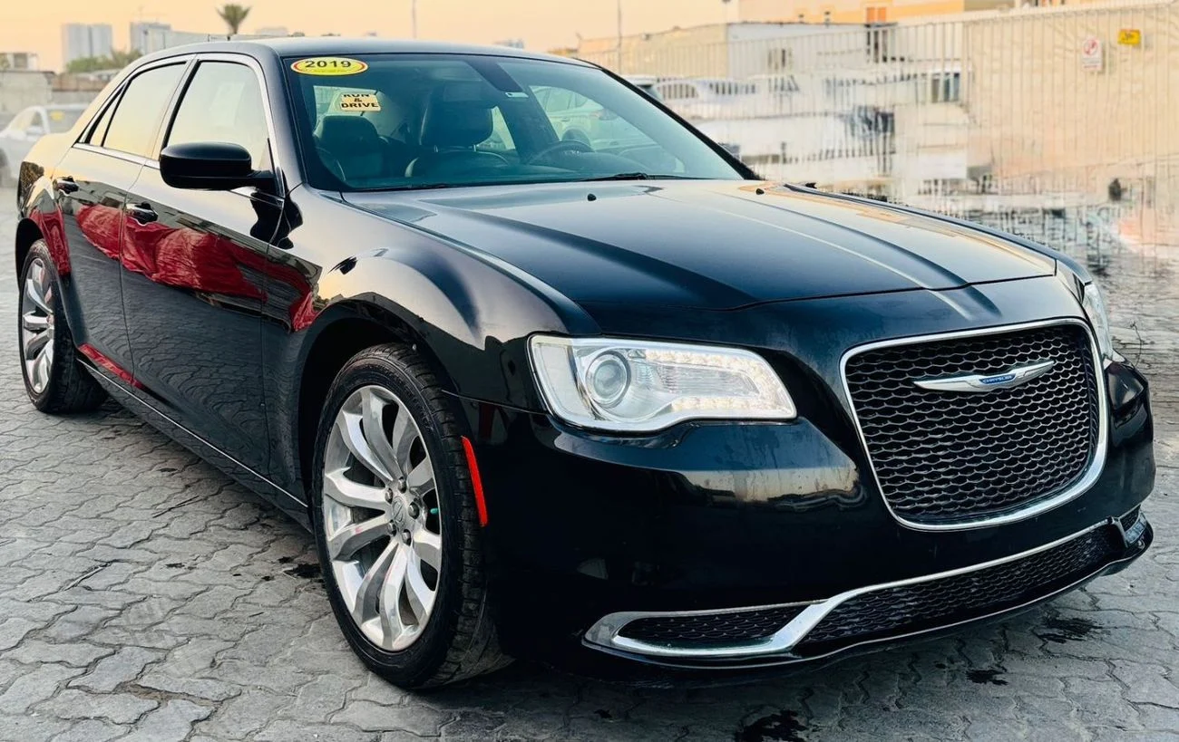 2019 Chrysler 300C PLUS, schwarz, 75.804 km, Import VAE — Foto 1