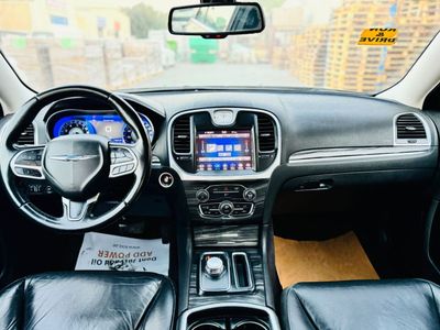 2019 Chrysler 300C PLUS, schwarz, 75.804 km, Import VAE — Foto 16 z 16