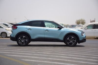 2023 Citroen C4 SHINE, blau, 8.565 km, Import VAE — Foto 4 z 16