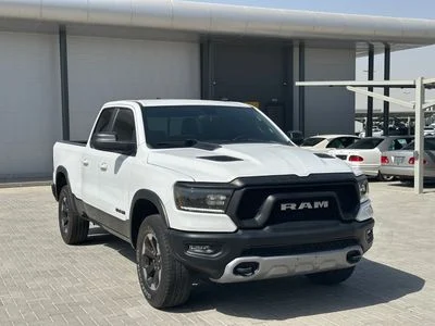 2020 Dodge RAM Rebel, weiß, 180.000 km, Import VAE — Foto 2 z 12