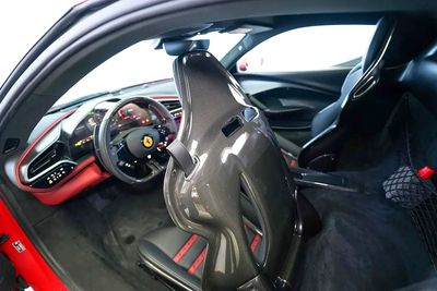 2024 Ferrari 296 GTS, rot, 60 km, Import VAE — Foto 13 z 20
