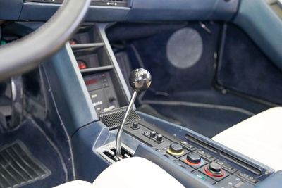 1987 Ferrari Testarossa, blau, 24.000 km, Import VAE — Foto 14 z 16