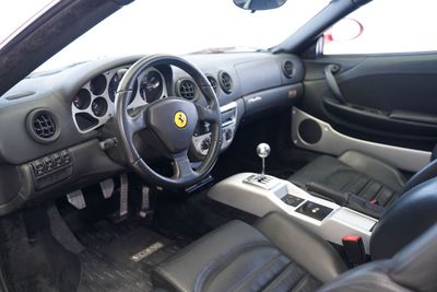 2002 Ferrari 360 Challenge, rot, 14.000 km, Import VAE — Foto 6 z 11